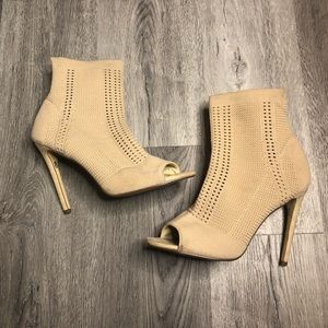 Cape Robbin Heels